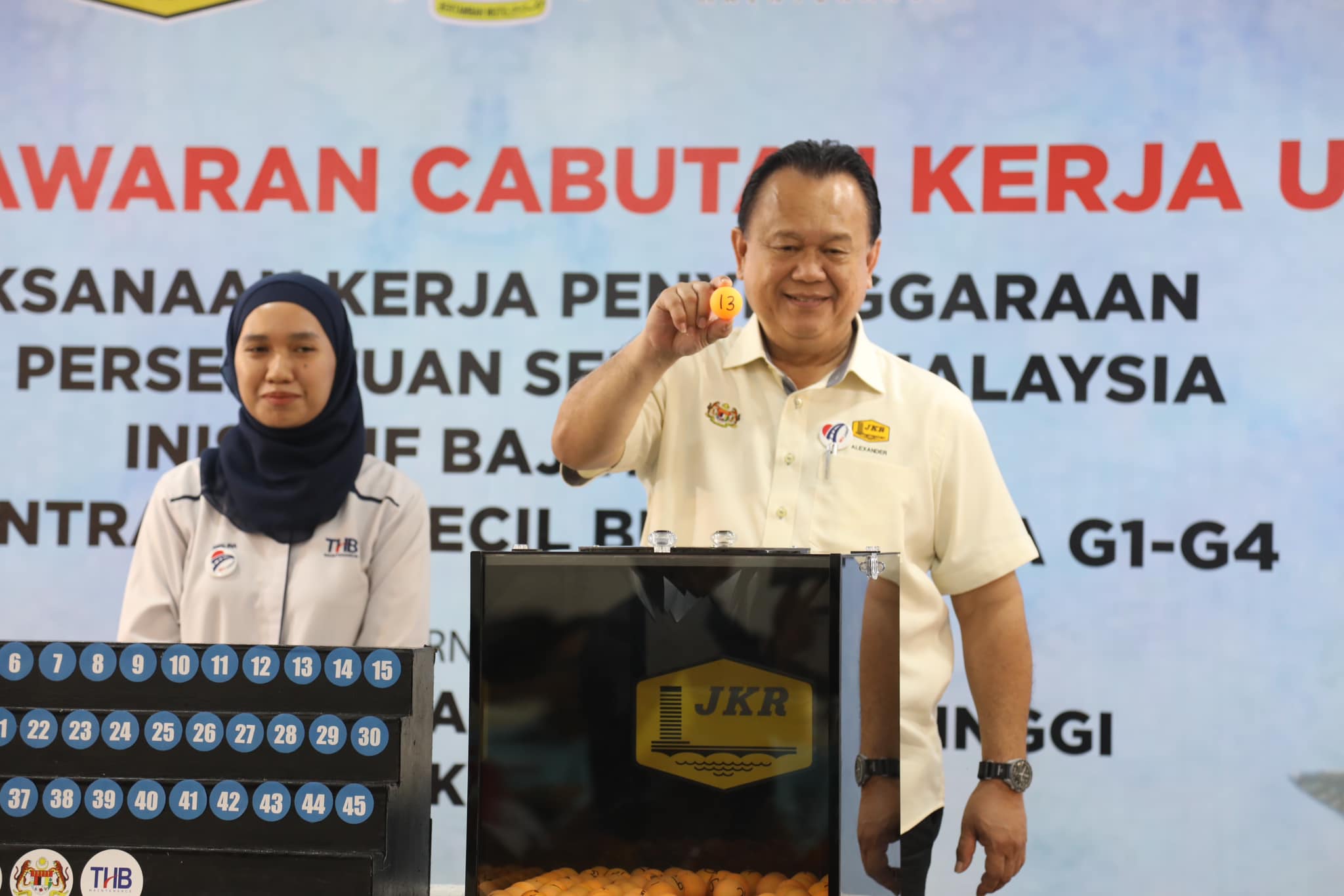 Read more about the article CABUTAN UNDI 45 KERJA PENYENGGARAAN JALAN BERNILAI RM26.98 JUTA UNTUK KONTRAKTOR KECIL BUMIPUTERA G1-G4 PERLIS, KEDAH DAN PULAU PINANG