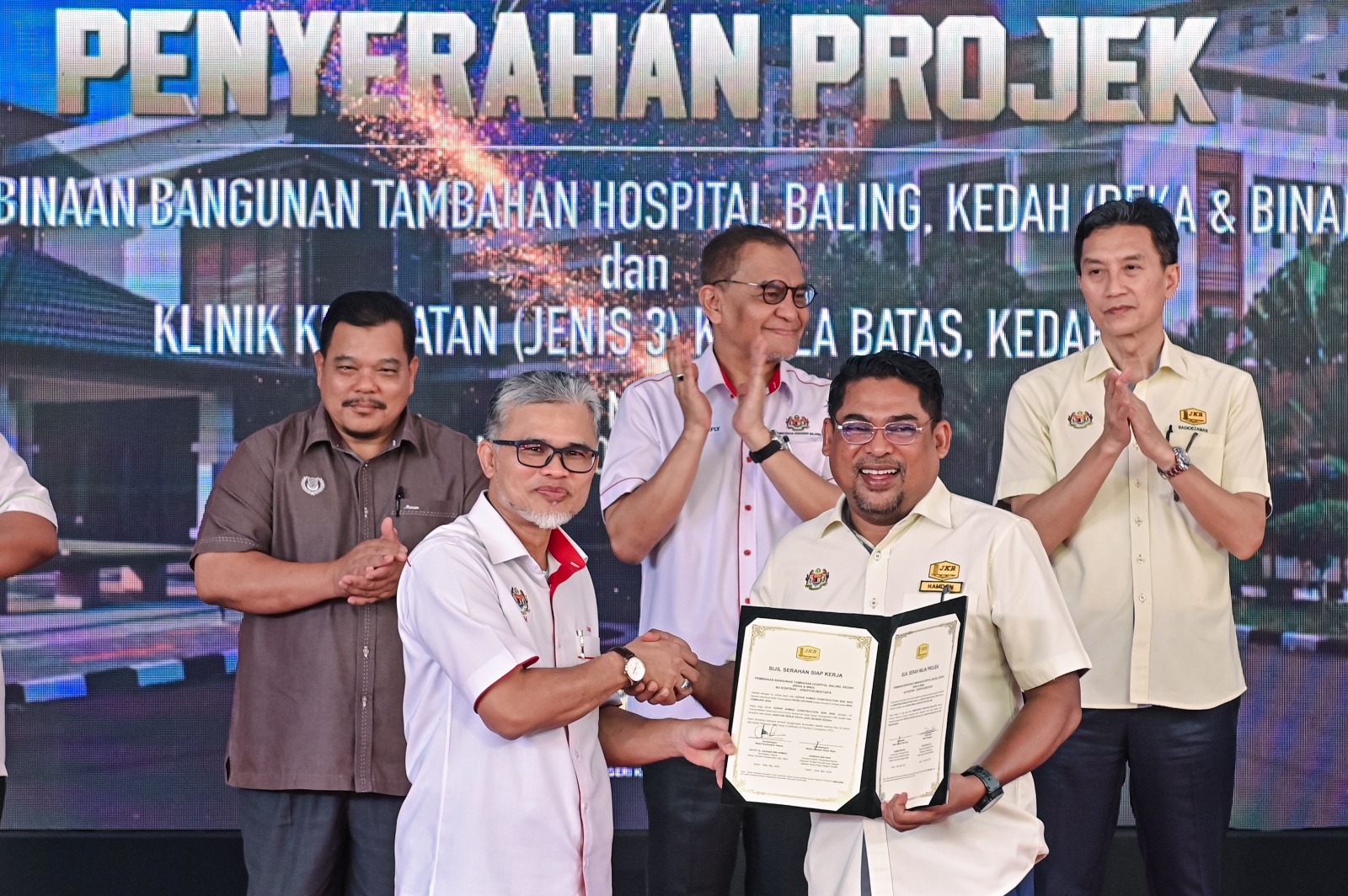 Read more about the article MAJLIS PENYERAHAN PROJEK PEMBINAAN BANGUNAN TAMBAHAN HOSPITAL BALING, KEDAH (REKA DAN BINA) DAN KLINIK KESIHATAN (JENIS 3) KEPALA BATAS, KEDAH