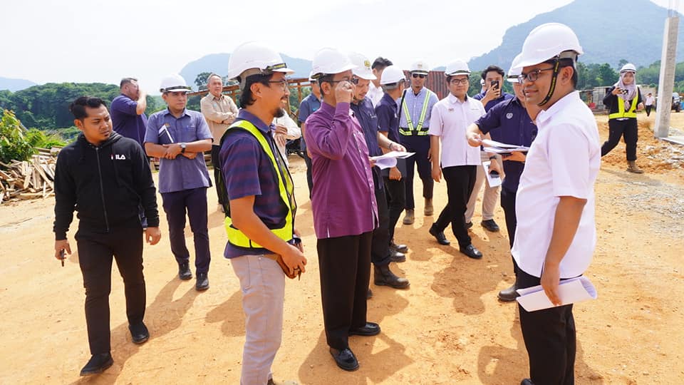 Read more about the article LAWATAN TAPAK PROJEK MENAIKTARAF LOJI RAWATAN AIR BUKIT SELAMBAU, LOJI AIR SUNGAI LIMAU DAN LOJI AIR BUKIT SELAMBAU