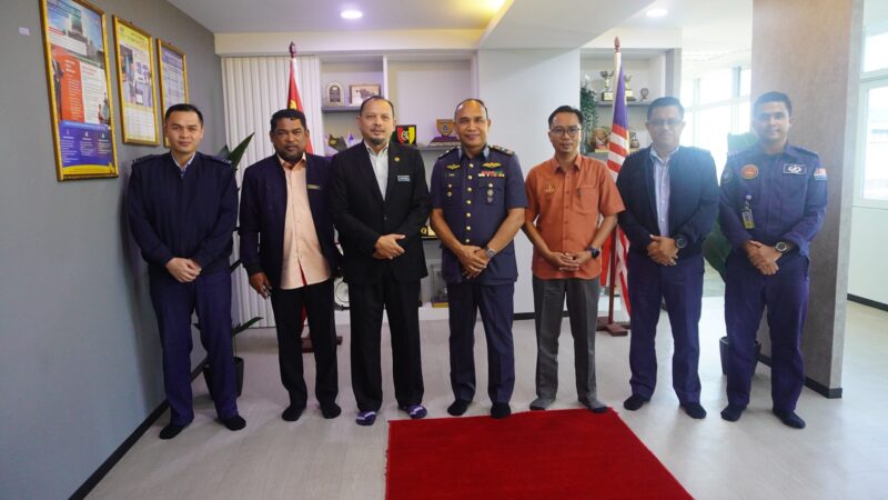 KUNJUNGAN HORMAT KOMANDAN KOLEJ TENTERA UDARA (KTU)