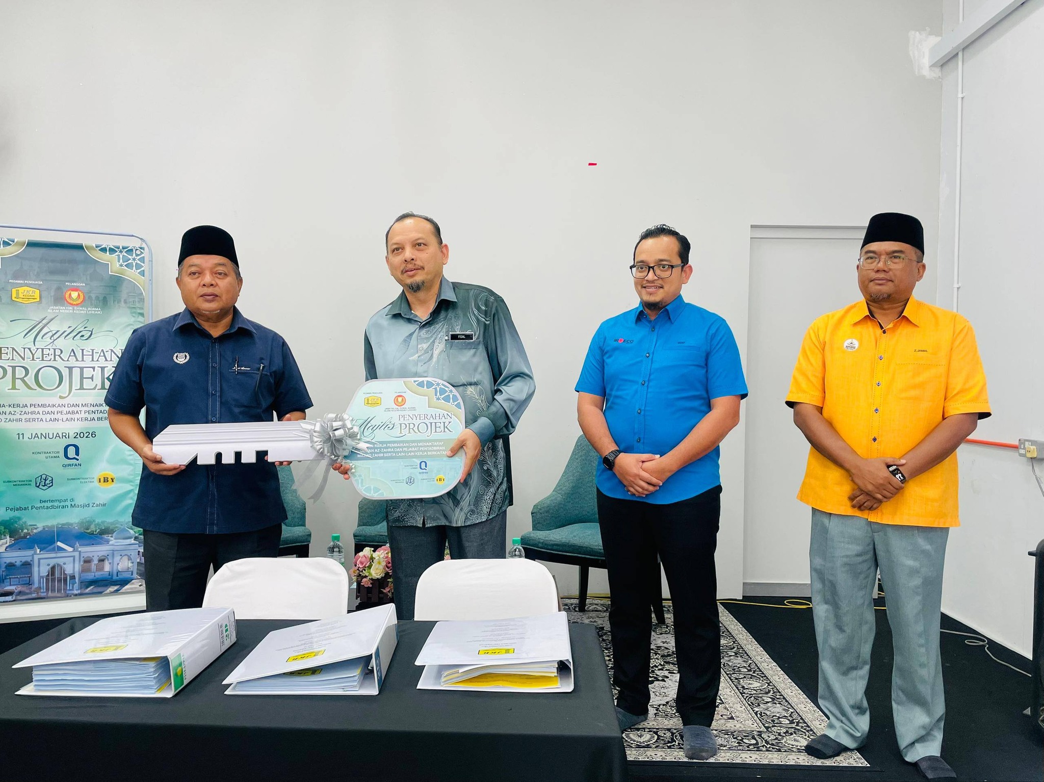 Read more about the article MAJLIS PENYERAHAN PROJEK KERJA-KERJA PEMBAIKAN DAN MENAIKTARAF DEWAN AZ ZAHRA DAN PEJABAT PENTADBIRAN MASJID ZAHIR ERTA LAIN-LAIN KERJA BERKAITAN