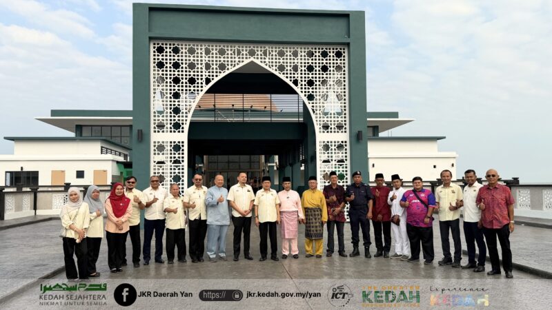 LAWATAN KERJA OLEH TIMBALAN MENTERI KERJA RAYA YB DATUK SERI DR. AHMAD MASLAN KE PROJEK MASJID TERAPUNG DAERAH YAN, KEDAH DARUL AMAN