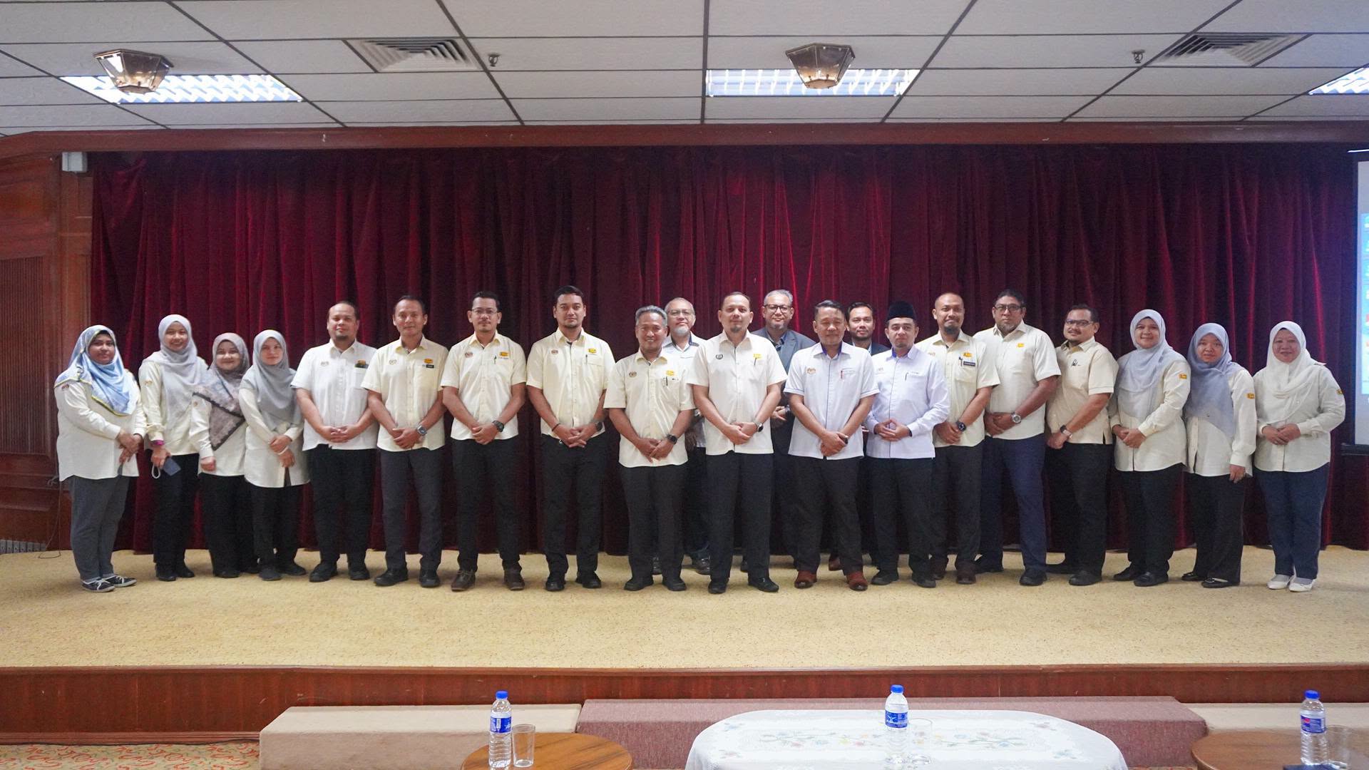 Read more about the article MAJLIS PENYERAHAN SURAT SETUJU TERIMA (SST) BAGI PROJEK-PROJEK PEMBINAAN BILIK DARJAH TAMBAHAN TAHUN 1 SESI 2027 DI BAWAH KEMENTERIAN PENDIDIKAN MALAYSIA TAHUN 2026 DI NEGERI KEDAH