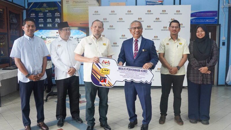 MAJLIS PENYERAHAN KUNCI BAGI PROJEK PEMBINAAN SEKOLAH MENENGAH KEBANGSAAN BOHOR JAYA